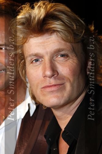 Bussum 25 februari 2008
Premiere Simone Kleinsma in het spant in bussum. hans Klok met vriend
Peter Smulders bv