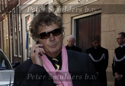 Hoorn 30 maart 2009
Astrid Colle en Hans v Hemert worden geweigerd bij de begrafenis van Martin Brozius.
Peter Smulders bv