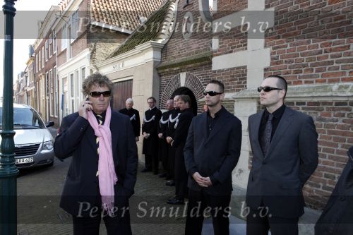Hoorn 30 maart 2009
Astrid Colle en Hans v Hemert worden geweigerd bij de begrafenis van Martin Brozius.
Peter Smulders bv