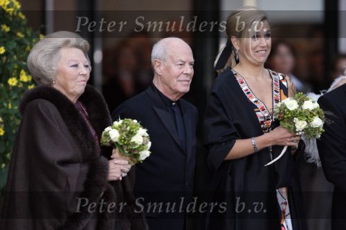 Amsterdam 11 september 2007
Koningin Beatrix en prinses Maxima bij voorstelling voor 75e verjaardag van Hans v Maanen in het muziektheater.