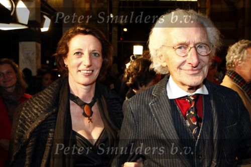 Amsterdam 11 maart 2008
Het boekenbal in de stadsschouwburg van Amsterdam. Harry Mulisch met vrouw
Peter Smulders bv