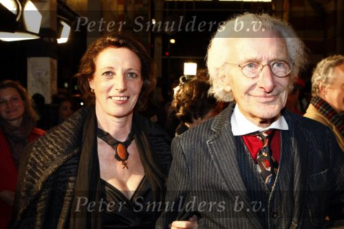Amsterdam 11 maart 2008
Het boekenbal in de stadsschouwburg van Amsterdam. Harry Mulisch met vrouw
Peter Smulders bv