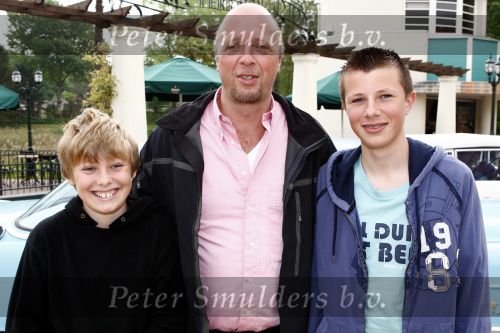 Biddinghuizen 26 april 2009
Bn ers in Walibi. 
Haye v d Heijden met zijn zoons