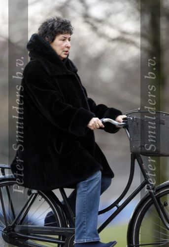 Amsterdam 14 januari 2009
Heddy Lester op de fiets.
Peter Smulders bv