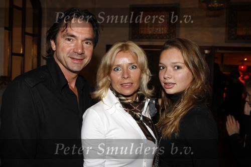 Kaatsheuvel 25 november 2007
Princess kerstborrel in de efteling. Hein Vergeer met vrouw en dochter