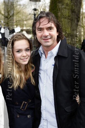 Kaatsheuvel 29 maart 2009
15 jarig bestaan van Princess in de efteling. Hein Vergeer met dochter
Peter Smulders bv