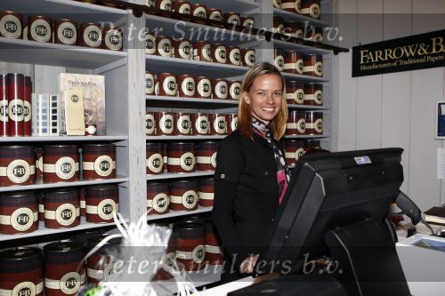 Edam 4 april 2008
Frank de Boer opent samen met zijn vrouw Helen een wwonwinkel in Edam. Zijn 3 kinderen zijn er natuurlijk ook bij.