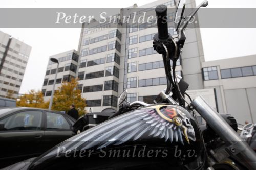 Amsterdam 29 oktober 2007
Rechtzaak  tegen de hells angels . oa Bram Moszkowicz en Big Willem v Boxtel zijn aanwezig.