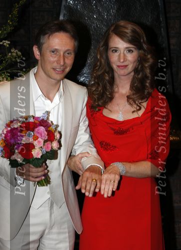 Antwerpen 9 mei 2009
Helmut Lotti trouwt voor de 3e keer. Zijn vrouw heet Jelle van Riet.
Peter Smulders bv