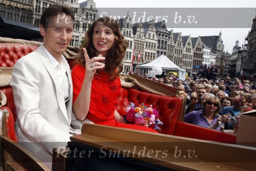Antwerpen 9 mei 2009
Helmut Lotti trouwt voor de 3e keer. Zijn vrouw heet Jelle van Riet.
Peter Smulders bv