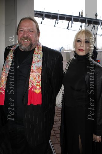 Amsterdam  12 december 2007
Uitreiking prins Claus prijzen in het muziekcentrum aan het ij. Orinses Maxima Laurentien Mabel Koningin Beatrix Prins Willem Alexander Friso en Constantijn zijn daarbij aanwezig. Henk Schiffmacher met vrouw Louise
