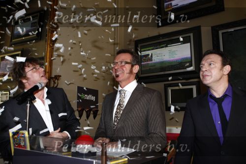 Amsterdam 15 april 2008
Presentatie cd het goede doel met Henk Temming en Henk Westbroek bij de kroon in amsterdam.
Peter Smulders bv
