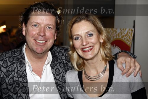 Amstelveen 4 februari 2008
Premiere Volmaakt gelukkig met Rick Engelkes Isa Hoes en Renee  Soutendijk in schouwburg Amstelveen. Henkjan Smits met zijn vrouw
Peter Smulders bv