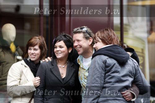 Amsterdam 7 november 2007
Henkjan Smits moet met fans op de foto op de pc hooftstraat.