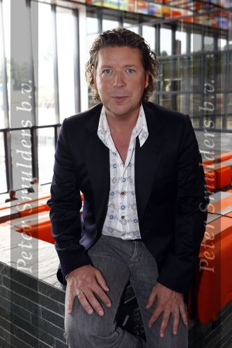 Hilversum 14 augustus 2008
Presentatie SBS met Popstars en het beste idee van Nederland bij beeld en geluid p het mediapark. Henkjan Smits