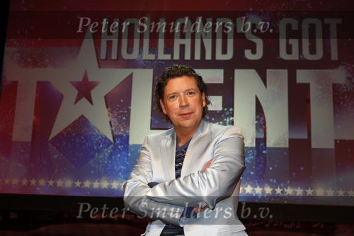Hilversum26 maart 2008
Perspresentatie Holland\'s got talent in theater Gooiland met Gerard Joling Patricia Paay Viktor Brand en Henkjan Smits.
Peter Smulders bv