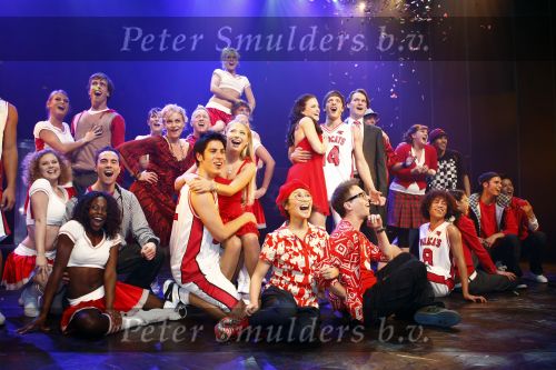 Tilburg 25 januari 2009
Premiere High school musical in de schouwburg van Tilburg met in de hoofdrollen Tommie Christiaan Nathalie v Gent Sarah Chronis Paul Boereboom Maickel Leijenhorst en Natalie la Rose.
Peter Smulders bv