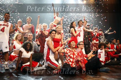 Tilburg 25 januari 2009
Premiere High school musical in de schouwburg van Tilburg met in de hoofdrollen Tommie Christiaan Nathalie v Gent Sarah Chronis Paul Boereboom Maickel Leijenhorst en Natalie la Rose.
Peter Smulders bv