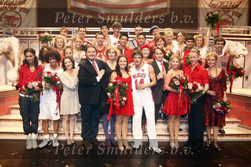 Tilburg 25 januari 2009
Premiere High school musical in de schouwburg van Tilburg met in de hoofdrollen Tommie Christiaan Nathalie v Gent Sarah Chronis Paul Boereboom Maickel Leijenhorst en Natalie la Rose.
Peter Smulders bv
