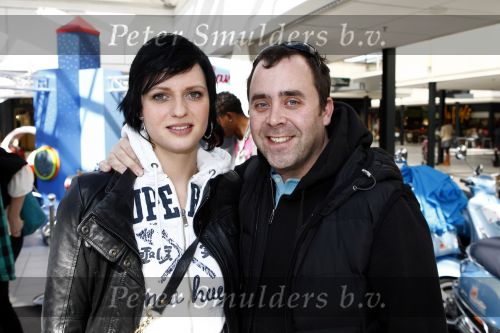 Amsterdam 12 mei 2009
Het blad Grazia organiseert samen met vespa scooters een leuke rally door amsterdam heen. Horrace Cohen met zijn vriendin
Peter Smulders bv