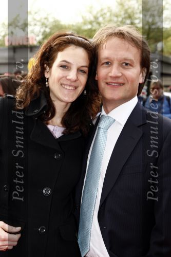 Utrecht 28 april 2009
Pieter v Vollenhoven viert zijn 70e verjaardag in het Beatrix theater in Utrecht. Houben met zijn vrouw
Peter Smulders bv
