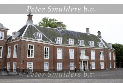 Den Haag 27 augustus 2008
Paleis huis ten Bosch en de vlag/vaandel van koningin Beatrix.
Peter Smulders bv