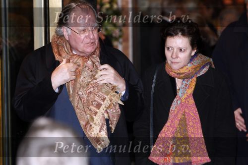 Amsterdam 1 februari 2008
Koningin Beatrix (70jaar) en Prinses Margriet (65 jaar) vieren hun verjaardag in Carre. Huub Oosterhuis met zijn vriendin