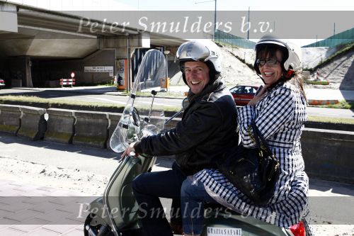 Amsterdam 12 mei 2009
Het blad Grazia organiseert samen met vespa scooters een leuke rally door amsterdam heen. Huub Stapel
Peter Smulders bv