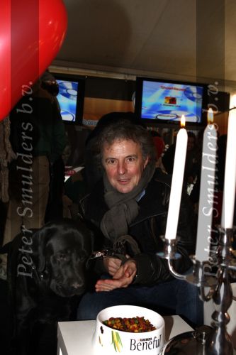 Diemen 14 februari 2009
Huub en resie Stapel en hun hond Nero doen mee met tocht voor het goede doel ivm honden in het Diemer Bos.
Peter Smulders bv