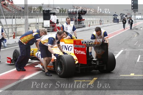Barcelona 11 maart 2009
Test dag voor de formule 1 teams op het circuit van Barcelona. ING Renault formule 1 team
Peter Smulders bv
