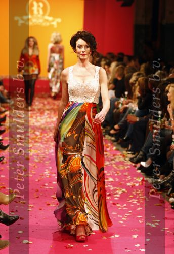 Amsterdam 2 maart 2009
Modeshow Jos Raak bij Loods 6 in Amsterdam. irene v d Laar
Peter Smulders bv