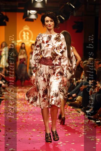 Amsterdam 2 maart 2009
Modeshow Jos Raak bij Loods 6 in Amsterdam. irene v d Laar
Peter Smulders bv