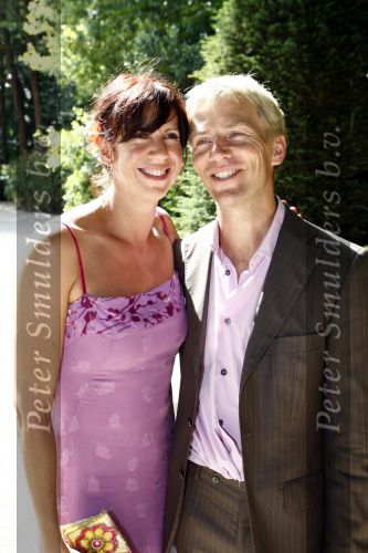 Laren, 28 Juni 2008
Trouwen Reinout Oerlemans met Danielle Overgaag
Isa Hoes met haar man Antonie Kamerling