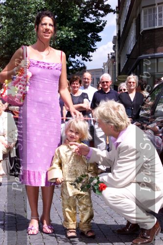 Den Bosch 29 juni 2001
 Albert Verlinden en Onno Hoes trouwen.

Isa Hoes en Antonie Kamerling en hun zoontje Merlijn.