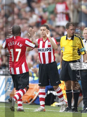 Eindhoven, 23 September 2007 Seizoen 2007/2008 Kompetitewedstrijd PSV-Feyenoord, eindstand 4-0
Ismail Aissati vervangt Jefferson Farfan
