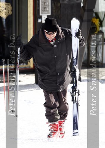 Oberlech 19 februari 2009
Ivo Niehe op wintersport met zijn vrouw Karin. Ivo vertok s morgens om kwart voor 9 al om te skien.
Peter Smulders bv