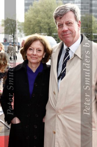 Utrecht 28 april 2009
Pieter v Vollenhoven viert zijn 70e verjaardag in het Beatrix theater in Utrecht. Ivo Opstelten met zijn vrouw
Peter Smulders bv
