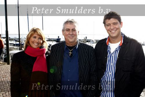 Volendam 12 februari 2009
Presentatie cd Nick en Simon .Jaap Buijs met Alice Buijs en Aloys Buijs