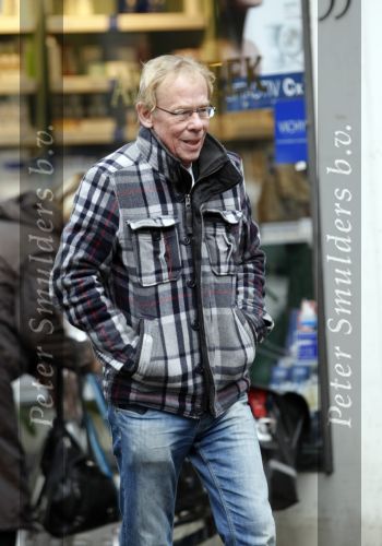 Amsterdam 14 december 2009
Jack Spijkerman sterk vermagerd na 2 ziekenhuis opnames en operaties aan het wandelen.
Peter Smulders bv