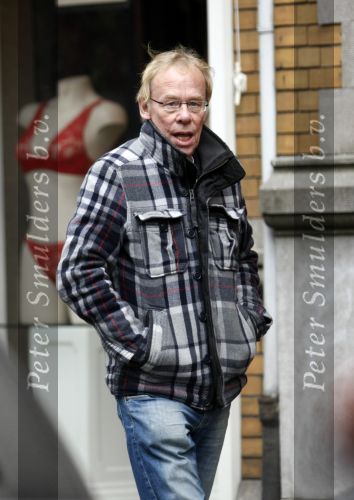 Amsterdam 14 december 2009
Jack Spijkerman sterk vermagerd na 2 ziekenhuis opnames en operaties aan het wandelen.
Peter Smulders bv
