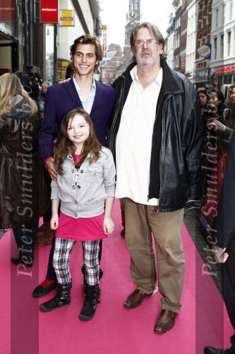 Amsterdam 4 april 2009
Premiere Limo in Tuschinski. Jack Wouterse met Manuel Broekman en Naomi v Es
Peter Smulders bv