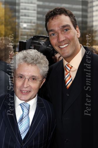 Utrecht 4 november 2007
premiere Andre v Duin Revue in het beatrix theater. Jacques d Ancona met vriend Hans Langhout