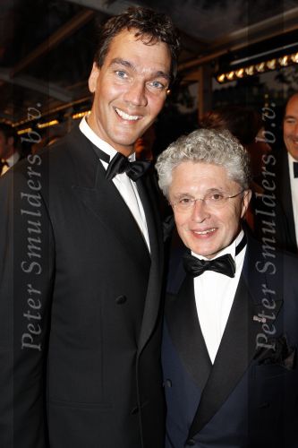 Amsterdam 5 oktober 2007
Premiere Ciske de Rat in Carre. Jacques d Ancona met vriend Hans