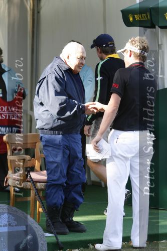 4 November 2007 Valderrama Golfclub ( Spanje )
Finaledag Volvo Masters Seizoen 2007
Eigenaar van Golfbaan Valderrama Patino Sr. begroet traditioneel op de eerste tee Luke Donald