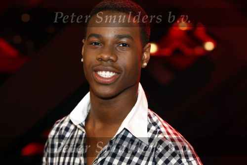 Hilversum 4 mei 2009
De 3 finalisten van x factor Lisa Rachel en Jamal met hun coaches Stacey Rookhuizen en Angela Groothuizen.
Peter Smulders bv