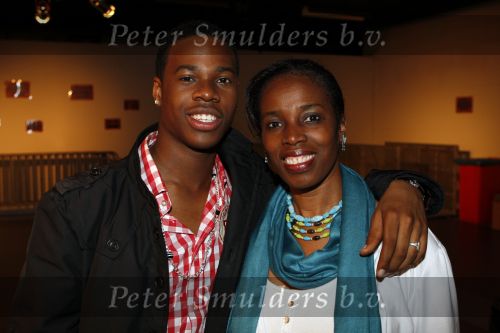 Hilversum 10 april 2009
Opnames X factor in studio 22. Jamal met zijn moeder
Peter Smulders bv