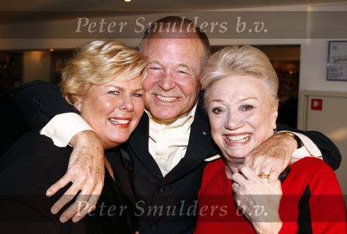 Loosdrecht 28 januari 2009
Presentatie dvd Ria Valk bij het golden tulip hotel. jan jochems met Corrie v Gorp en een vriendin van Corrie
Peter Smulders bv