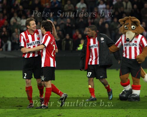 Eindhoven, 12 Maart 2008
UEFA 1/8 finale PSV-Tottenham Hotspur FC, eindstand 0-1
PSV wint na verlenging en straschoppen met 6-5 en gaat door naar de 1/4 Finale
Jan Kromkamp met Drik Marcellis