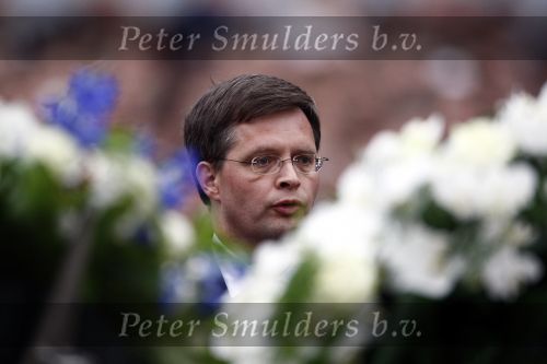 Amsterdam 4 mei 2009
Dodenherdenking op de dam met oa aanwezig Koningin Beatrix Prins Willem Alexander en prinses maxima. Jan peter Balkenende
Peter Smulders bv