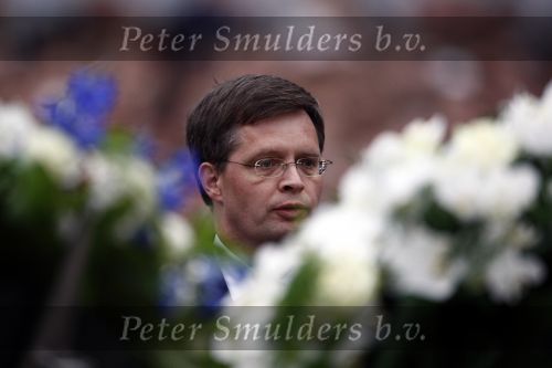 Amsterdam 4 mei 2009
Dodenherdenking op de dam met oa aanwezig Koningin Beatrix Prins Willem Alexander en prinses maxima. Jan peter Balkenende
Peter Smulders bv
